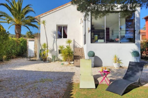 Beautiful Villa 10 min walk to Capelan beach